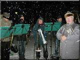 Pyramidenanschieben im Haus Lauckner am 26.11.2010; es schneit krftig!
